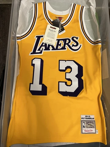 Mitchell & Ness authentic Wilt Chamberlain jersey size 40 medium Cover