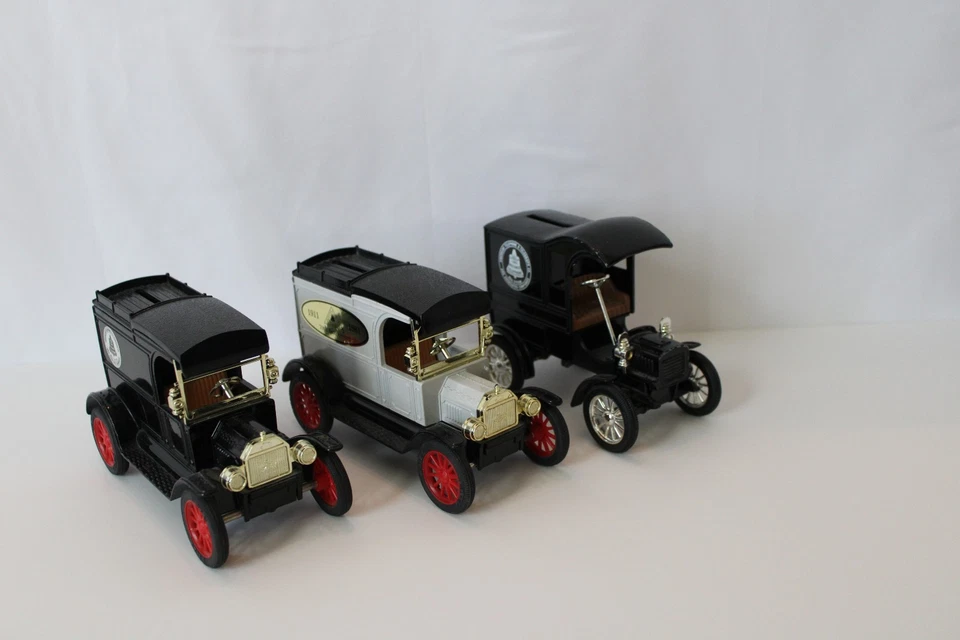 ERTL CO. ATT LOTE DE 3 RÉPLICAS 1913 MODELO T -VAN-COCHE DE ENTREGA Foto 1 de 4