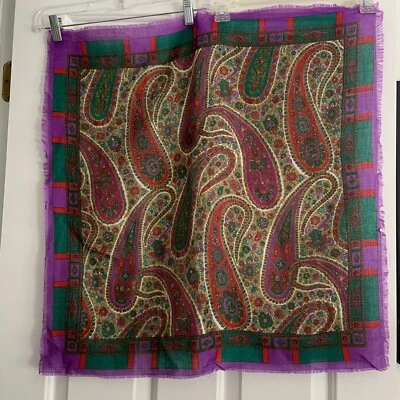 Cachecol quadrado vintage acrílico 26x26 verde rosa roxo vermelho paisley  - Imagem 1 de 4