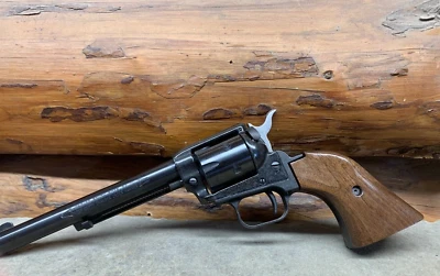 HERITAGE ARMS ROUGH RIDER GRIPS Standard Size .22 & .22 MAG models Walnut