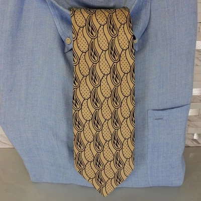 Diseñador Corbata Cuello Hombres Crema Caqui Abstracto Paisley Seda Traje JOSEPH ABBOUD ITALIA Foto 1 de 4