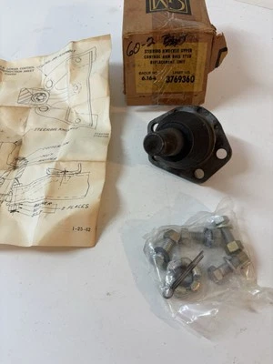 NOS New GM 3769360 1960 61 62 Chevrolet 30 40 Series Truck Upper Ball Joint  - Image 1 of 4