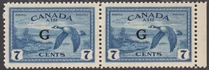 Canada: #CO2 7c Goose 'G' O/P Official Pair, Minor Re-entry on Right Stamp UL NH - Picture 1 of 2
