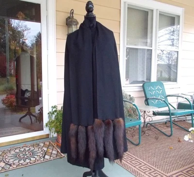 Vtg C'est Simone Black Opera Wool Blend Poncho Cape W/Brown Sable Fur Tails M-2X - Image 1 of 4