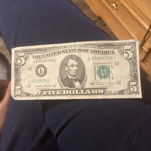 1981 A Series $5 Bill Excellent Condition - Picture 1 of 4