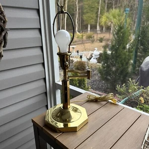 Vintage Swing Arm Lamp Dynasty Classics Corporation Brass Gold Tone Metal - Picture 1 of 6