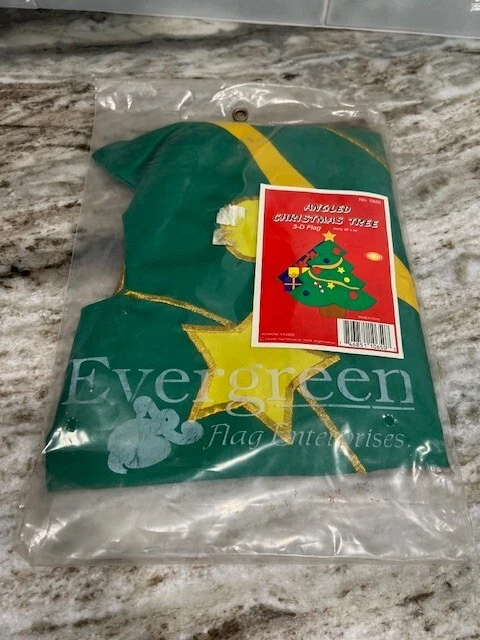 Angled Christmas Tree 3-D Flag 28 x 44 Vintage NOS - Image 1 of 4