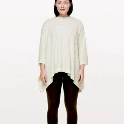 LULULEMON Light Ivory Divinity Poncho EUC Foto 1 de 4