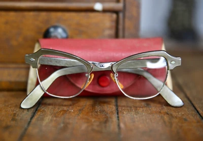 Monturas de gafas de gato Bausch & Lomb 1/10 12K GF 2 tonos de colección años 60 con estuche Foto 1 de 4