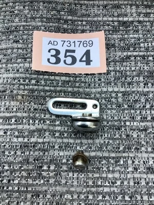 Vintage 15k Singer Simanco  Lower Thread Guide 125342 . List 354 - Image 1 of 4