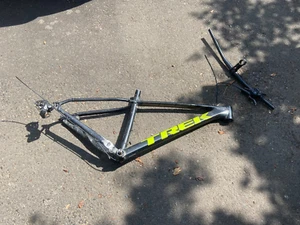 2022 TREK Marlin 6 XL Gen 2 Cross country Mt. Bike_ frame  size M - Picture 1 of 9