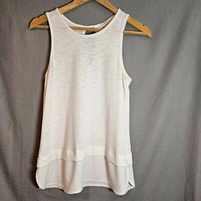 J. Camiseta sin mangas Crew marfil crema drapeada dobladillo de gasa ojo de cerradura espalda capas S Foto 1 de 4