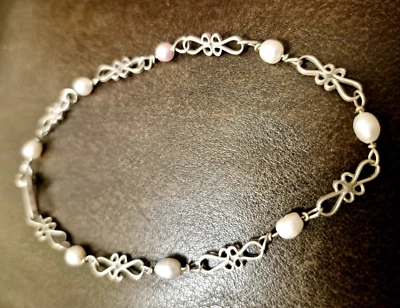 Unique style 8 1/4 Sterling silver bracelet with real pearls unbranded 925 - Image 1 of 4