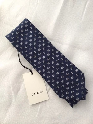 Corbata Gucci Azul Marino Seda Logo GG Sin Usar 8cm Azul Accesorio Clásico Foto 1 de 4