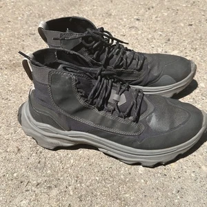 Sorel Kinetic Breakthru Hiking Boot Shoe Men’s Size 9 Waterproof Sneaker - Picture 1 of 10