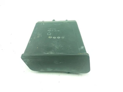 18 Triumph Street Twin cannister de carbono 2403030 - Imagem 1 de 4