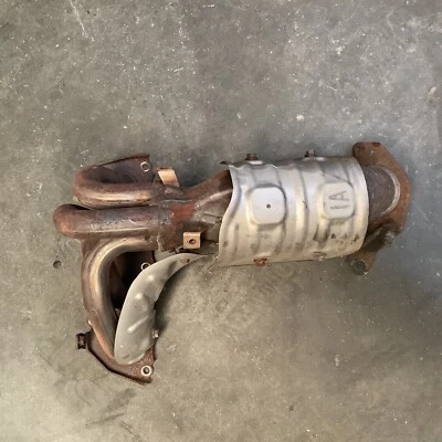 2011-2016 SCION TC 2.5L 4CY COLETOR DE ESCAPE SILENCIADOR CAT OEM 11-16 - Imagem 1 de 4