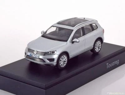VW TOUAREG 2015 Argento HERPA 7P1099300AA7W 1/43 VOLKSWAGEN ARGENTO - Immagine 1 di 2