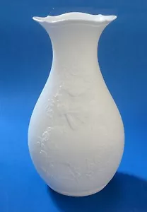 KAISER Esclusivo VASO FREY PRINCESS RILIEVO Vintage BISCA Porcellana Arte Moderna - Foto 1 di 5