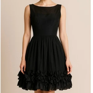 Vintage 60er Jahre schwarzes Partykleid mit Rüschensaum - zeitlose Eleganz - Bild 1 von 8