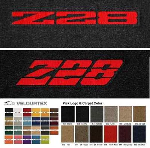 Lloyd Mats Velourtex Camaro Custom Embroidered Front Floor Mats (1979-1981) - Bild 1 von 9