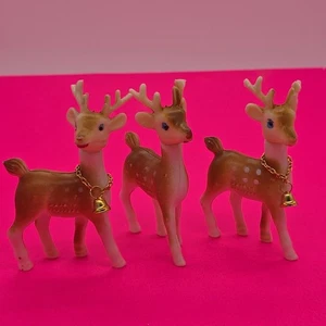 Vintage 3 Rentierfiguren aus weichem Kunststoff Urlaub Weihnachtsdeko - Bild 1 von 9