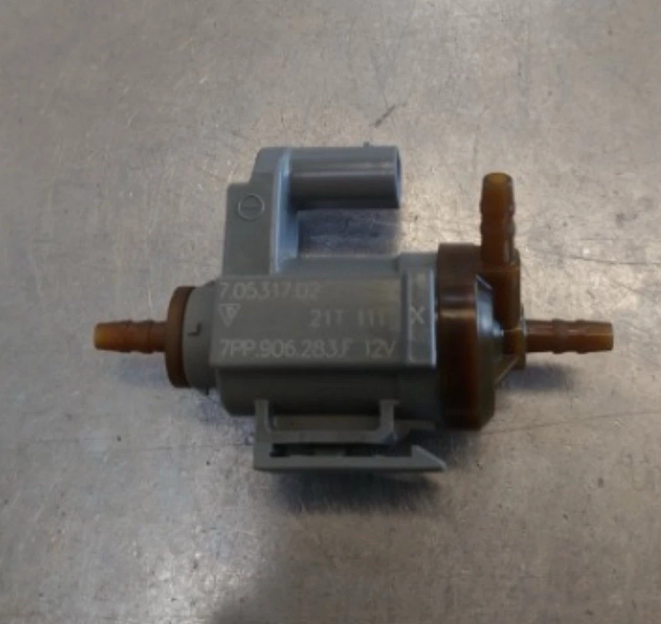 Lamborghini /Audi OEM Water Pump Vacuum Solenoid 7PP-906-283-P - Image 1 of 1