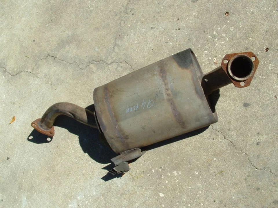 ALFA ROMEO SPIDER VELOCE EXHAUST MUFFLER OEM 94 Foto 1 de 1