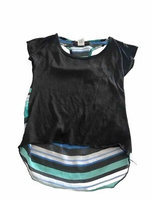 Camisa de casi famosa talla 7-8 perfecta para verano Foto 1 de 3