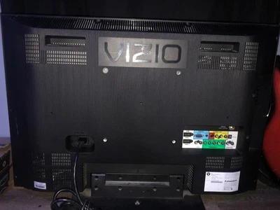 vizio tv, black, eco hd, model number VO320E, NO REMOTE - Image 1 of 2