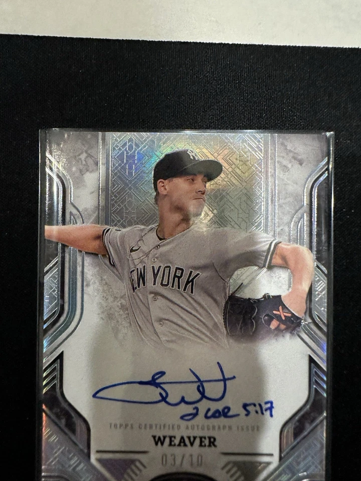 2025 Topps Tier One ~ Luke Weaver Prime Performers с автографом голографическая серебристая /10 #PPA-LWE - Изображение 1 из 4