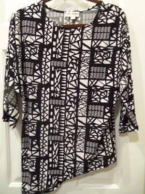 NWOT~Kate & Mallory ~S~Stretch Knit Asymmetrical Hem Tunic Top ~Geo Print $39 - Image 1 of 4