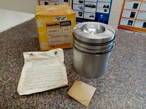 International DT DTi 466 Piston KIT serial no 75000 on 7636cc - Picture 1 of 3