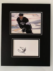 Foto mate autografiada firmada por Dan Quinn de los Angeles Kings de la NHL CON corte 11"x14" - Imagen 1 de 2