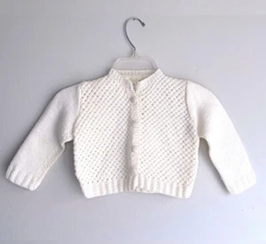 Vintage gehäkelte weiße Baby Strickjacke 9-12 Monate - Bild 1 von 8
