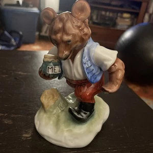 HEREND Porcelain Bear With Honey Pot Figurine Hungary 5 1/2” Tall Excellent - Picture 1 of 4