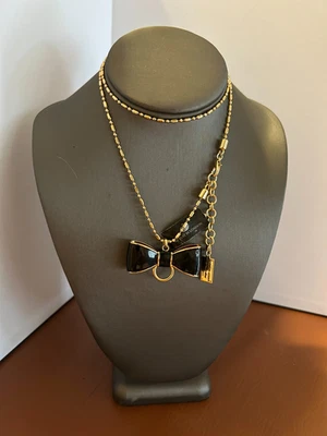 Collar My Flat in London Esmalte Windsor Dorado y Negro Arco Dije Soporte Foto 1 de 3