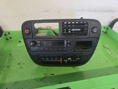 96 - 98 本田思域原始设备制造商中心仪表板气候控制交流通风口收音机边框装饰 — 第 1/4 张图片