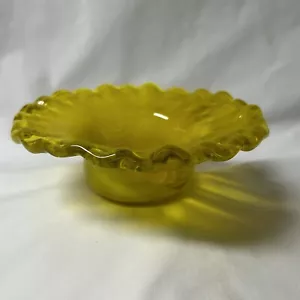 Vintage Yellow Blown Art Glass Vase Bowl With Crimped Ruffled Edge - Picture 1 of 8