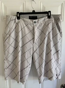 Oakley Boardshorts Mens 40W Gray Check Swim Unlined Beach Surf Coastal Casual - Picture 1 of 9