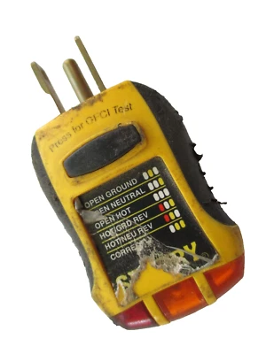 Analizador de circuitos Sperry GFCI probador de salida receptáculo tierra GFI6302 Foto 1 de 4