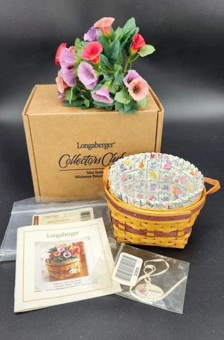 Longaberger Collectors Club May Series Miniature Petunia Basket Set 6th Edition Cover