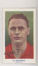 1939 R & J Hill Nyasa Famous Footballers Tobacco George Wilshaw #10