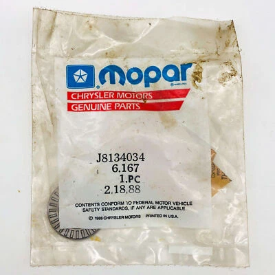 Mopar 8134034 Needle Bearing for Gear Train OEM NOS 1981-86 Jeep T4 Trans Sealed Foto 1 de 4