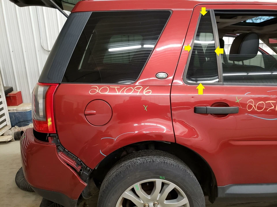 Land Rover LR2 2008 pasajero derecho privacidad tinte ventilación trasera ventana de vidrio solamente Foto 1 de 1