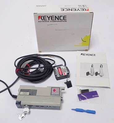 KEYENCE LB-70 CONTROLLER w/LB-11 LASER DISPLACEMENT SENSOR 12- 24 Vdc  NEW  - Image 1 of 4