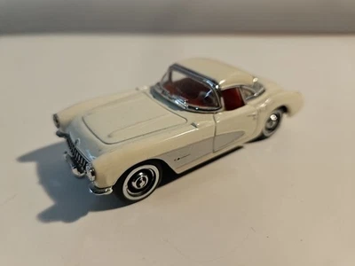 Matchbox Ultra 1957 Chevrolet Corvette CCV03/SA 1:43 diecast - Image 1 of 4