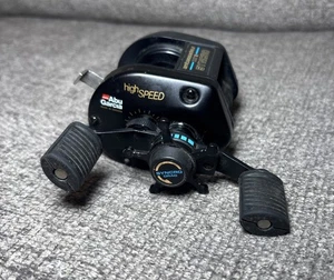 Abu Garcia Ambassadeur XLT 2 Syncro Gießrolle rechts, gebraucht - Bild 1 von 11