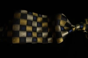 Roberto Villini - Men's Gold Square 100% Silk Neck Tie 3.4"W x 59"L - Picture 1 of 6
