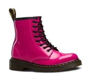 Dr. Martens Kids 8 Loch Delaney Hot Pink Patent Lamper - Picture 1 of 12